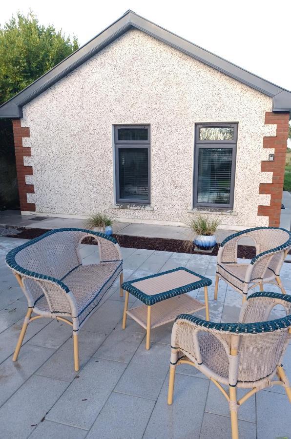 The Boathouse Apartment Cork Exterior photo